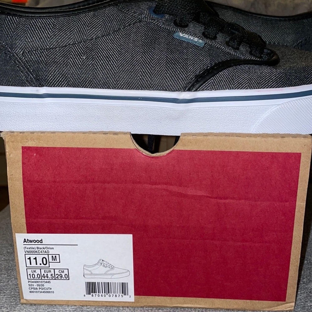 Men’s Vans Size 11